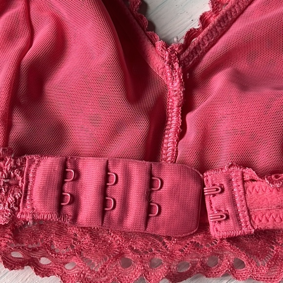 ⭐️ Aerie Halter Bralette - Picture 10 of 10